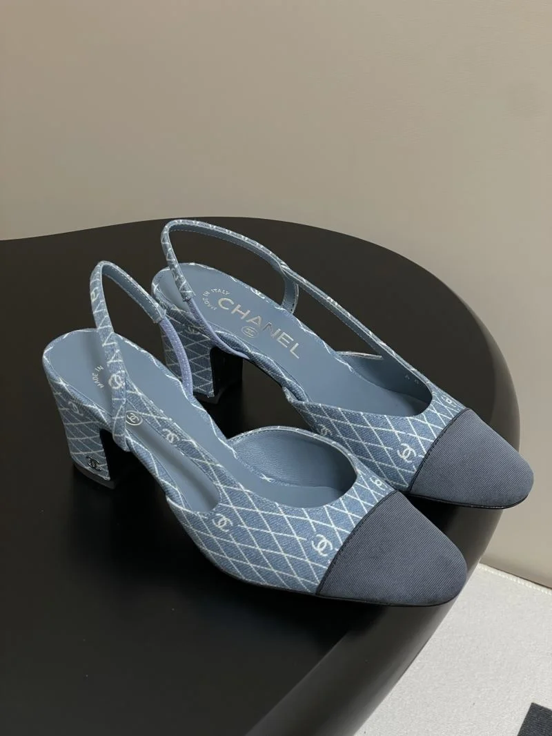 Unique Chanel Sandals 18947