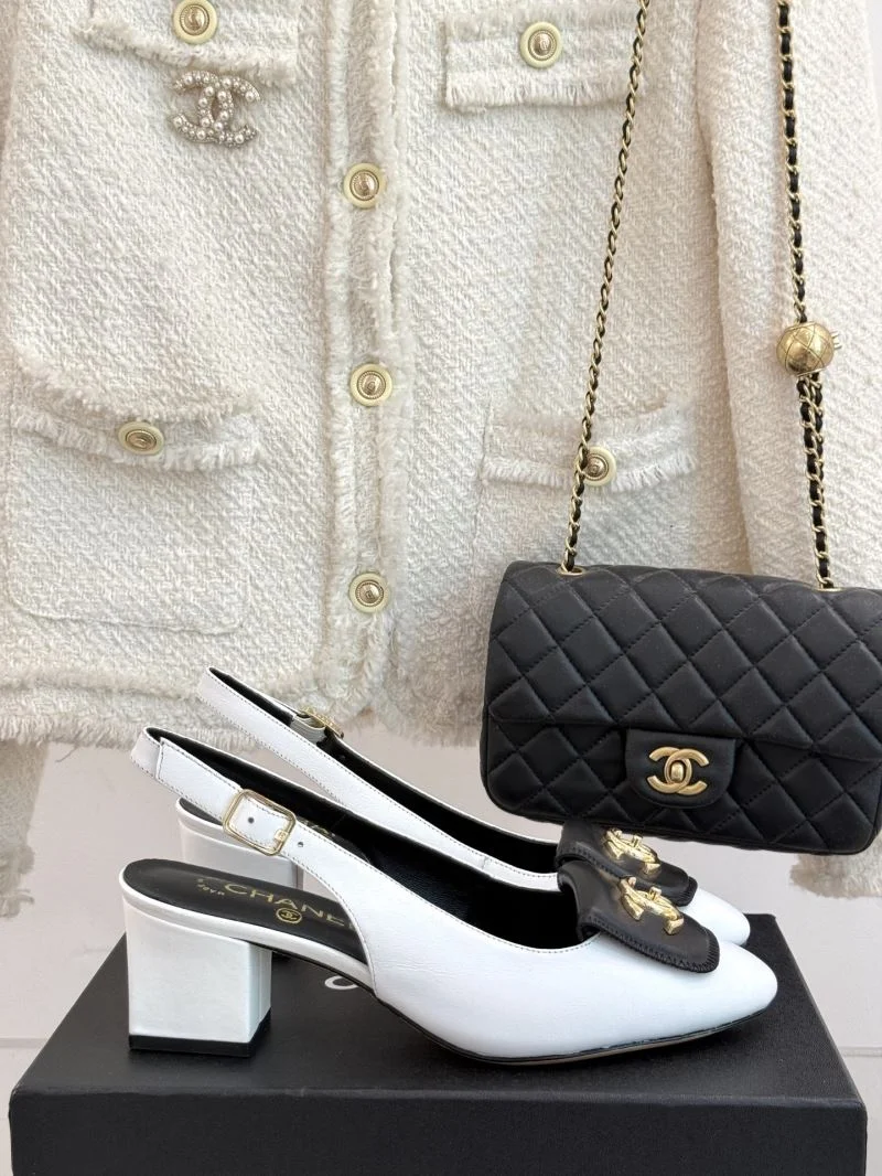 Lightweight Chanel Sandals 18950