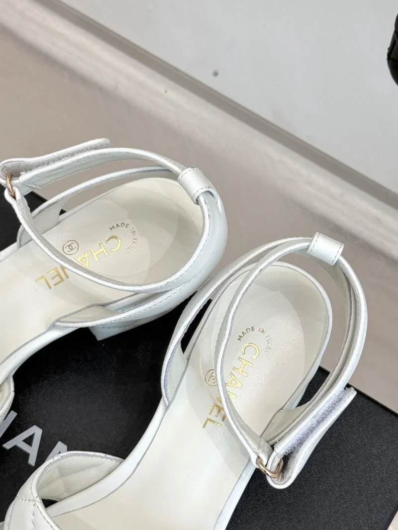 Attractive Chanel Sandals 18936