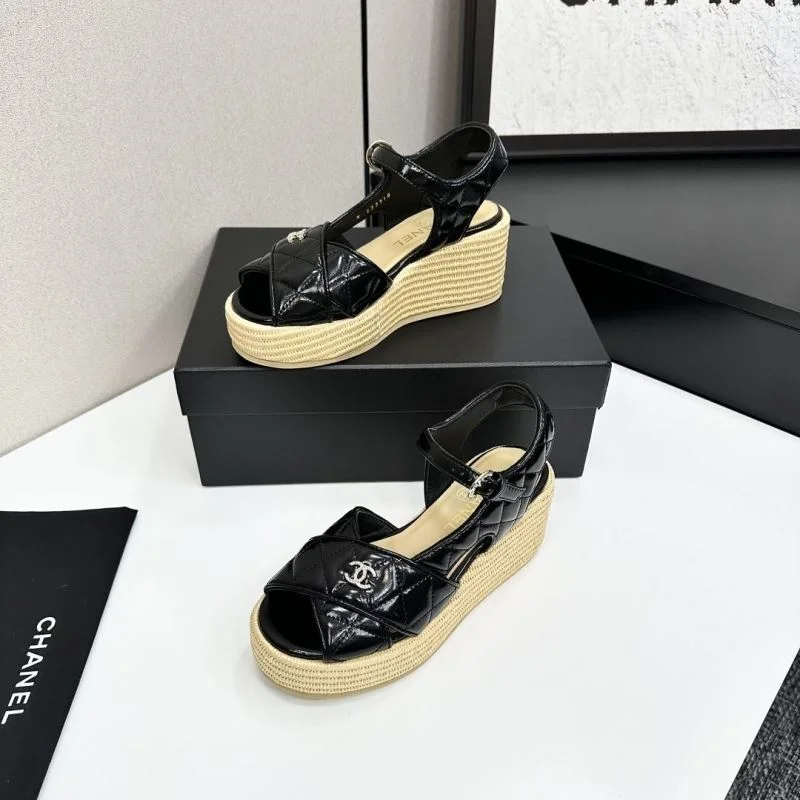 Compact Chanel Sandals 20425