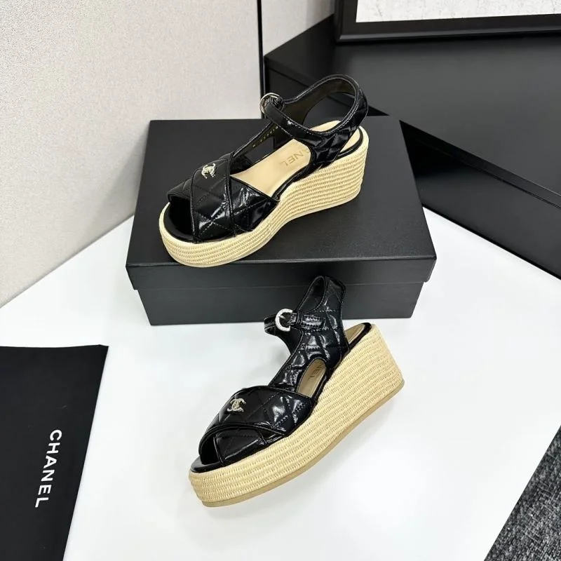 Compact Chanel Sandals 20425