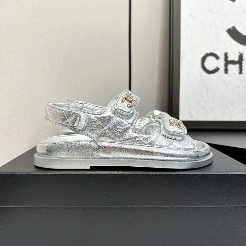 Snug Chanel Sandals 20423