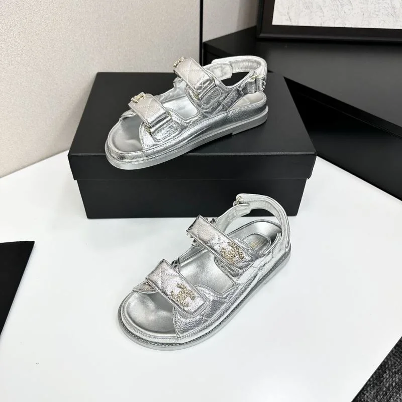 Snug Chanel Sandals 20423