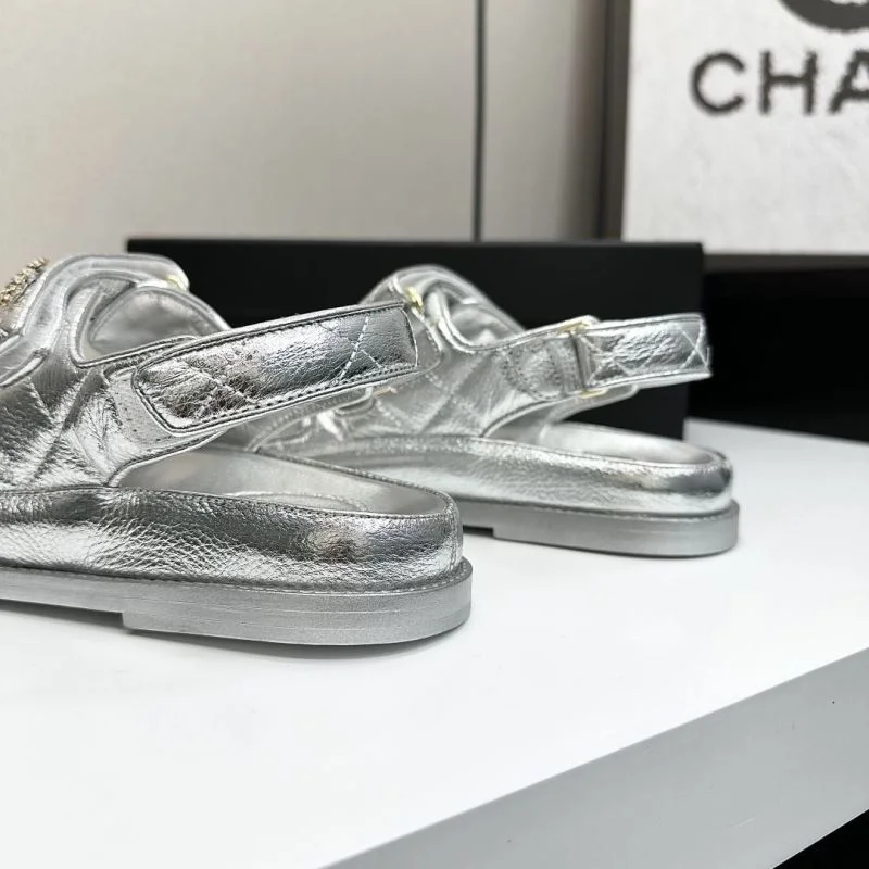 Snug Chanel Sandals 20423