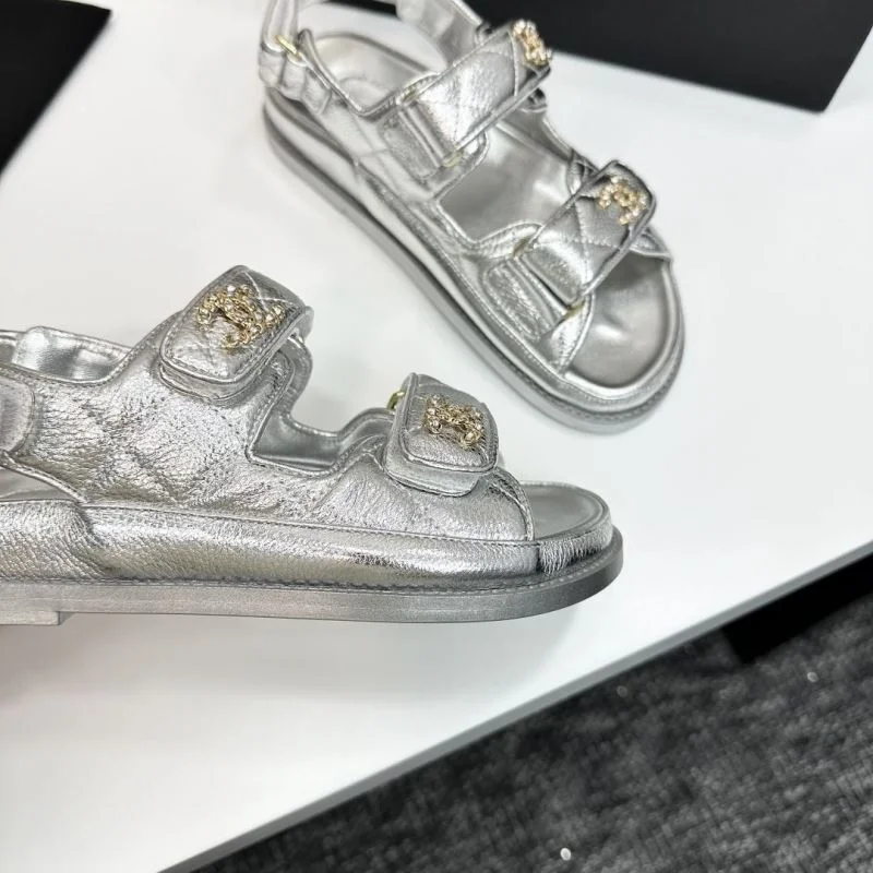 Snug Chanel Sandals 20423