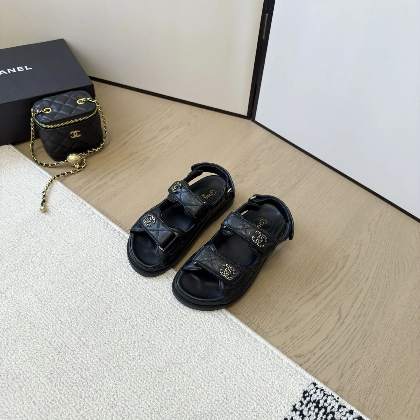 Casual Chanel Sandals 18017