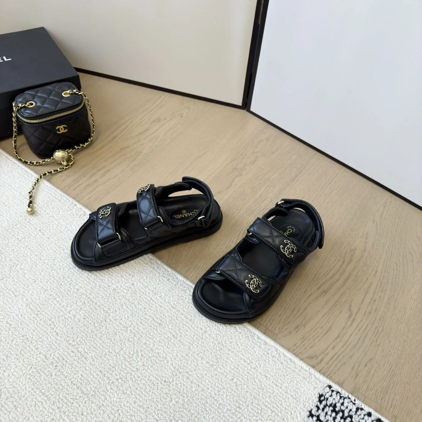 Casual Chanel Sandals 18017