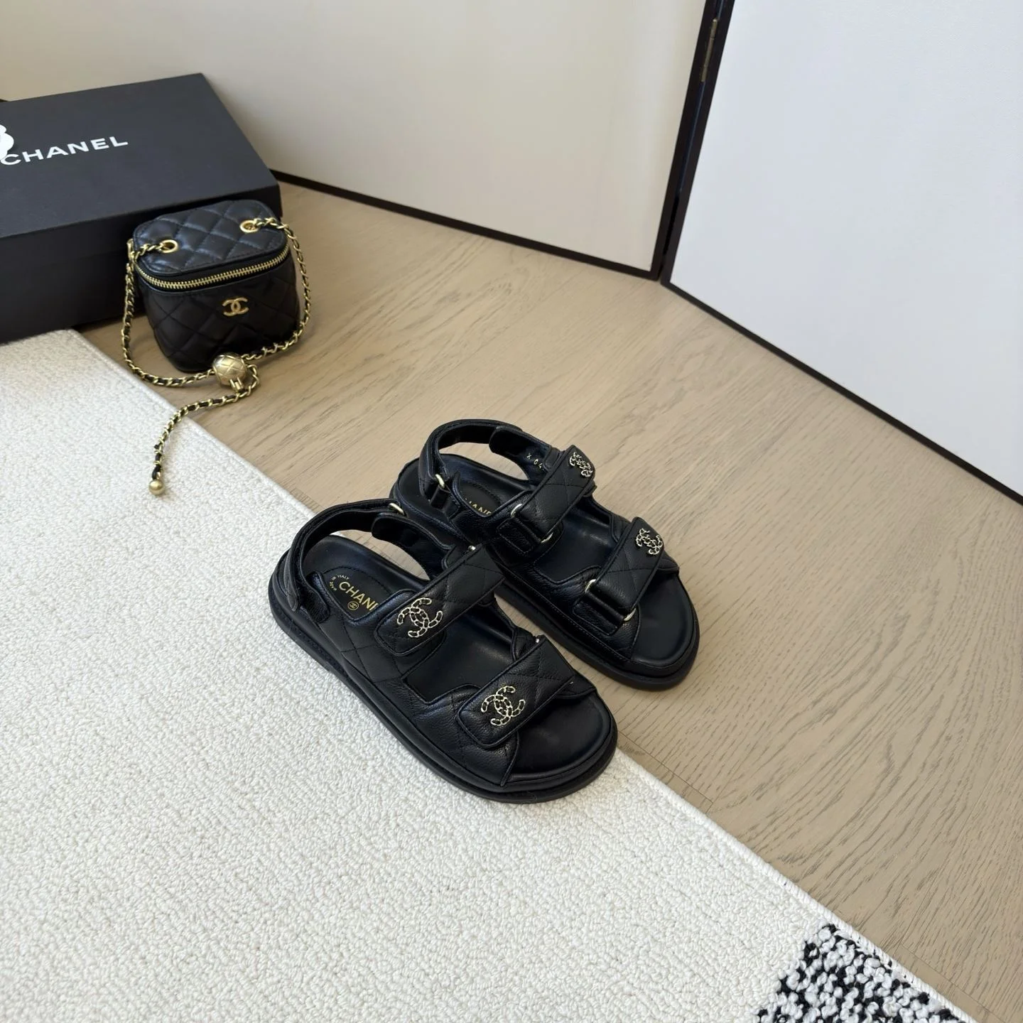 Casual Chanel Sandals 18017