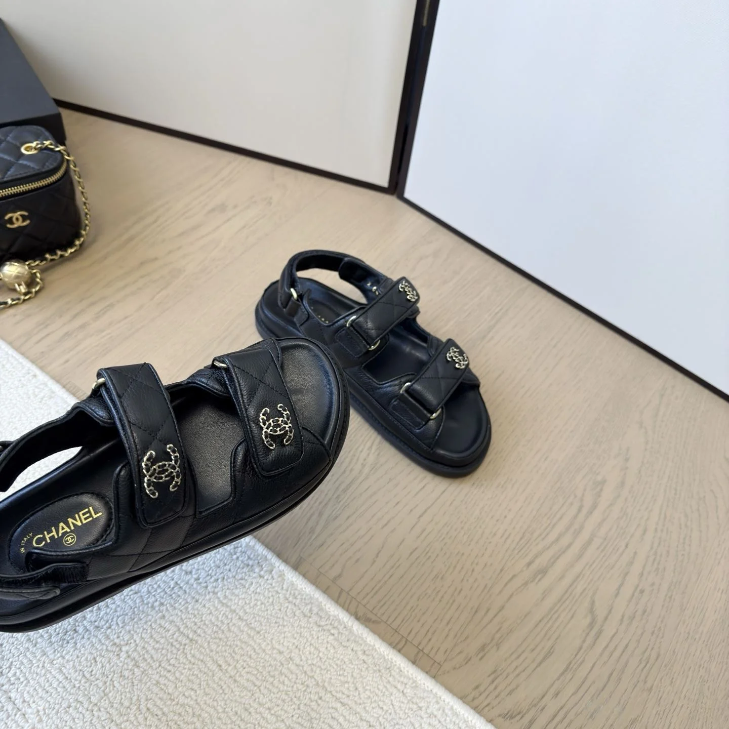 Casual Chanel Sandals 18017