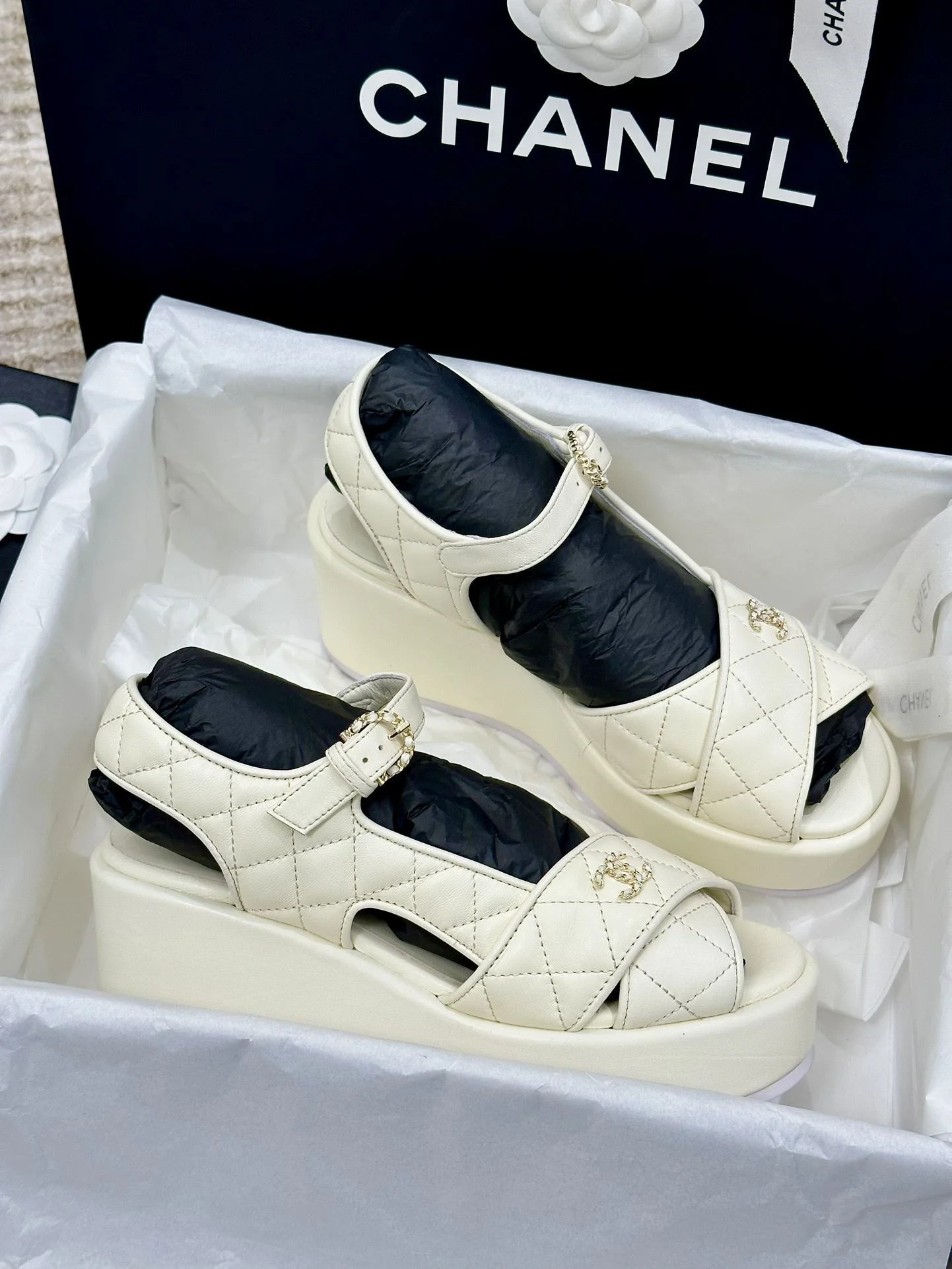 Refined Chanel Sandals 18007