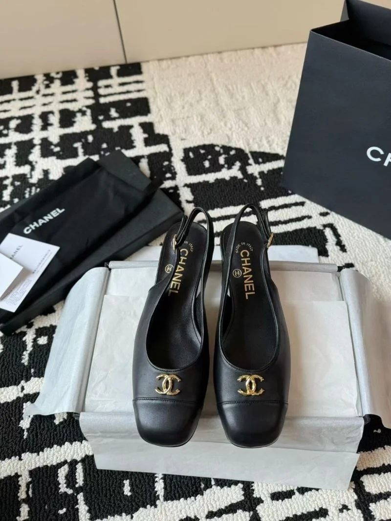 Chanel Sandals Sleek 17888
