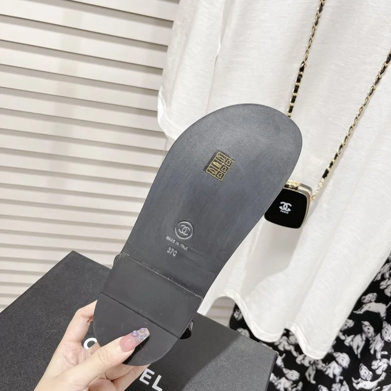 Casual Chanel Sandals 17801