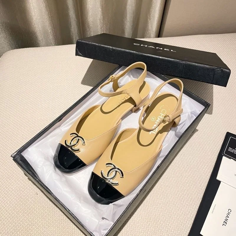 Chanel Sandals Elegant 17823
