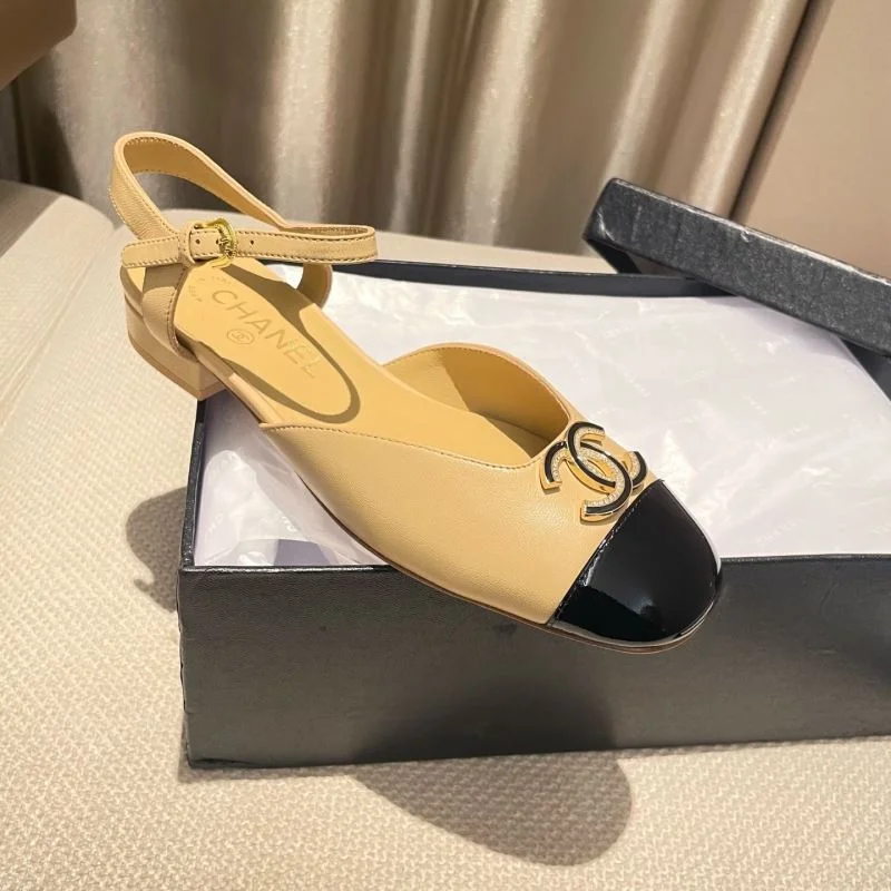 Chanel Sandals Elegant 17823