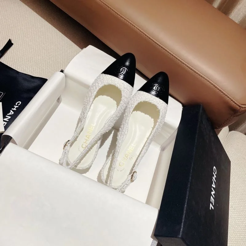 Functional Chanel Sandals 17763