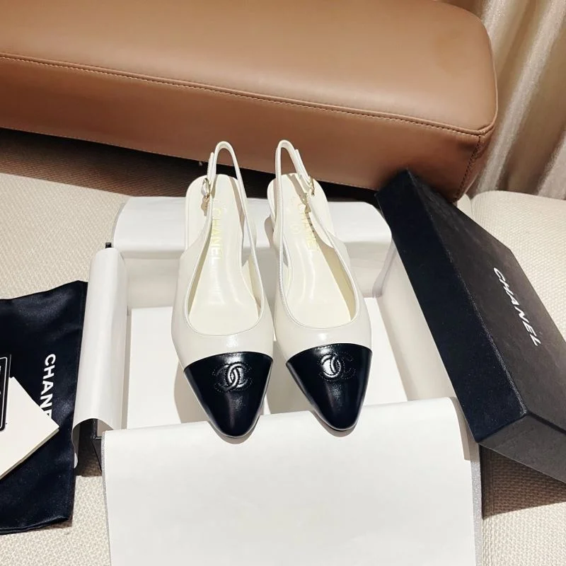 Unique Chanel Sandals 17754