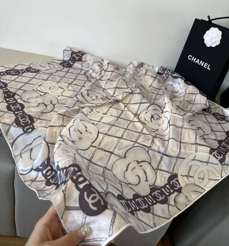 Chanel Scarf Vibrant 270835