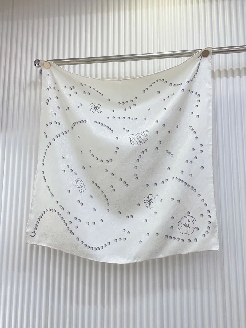Bright Chanel Scarf 270770