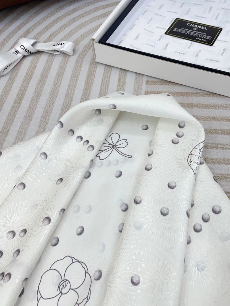 Bright Chanel Scarf 270770