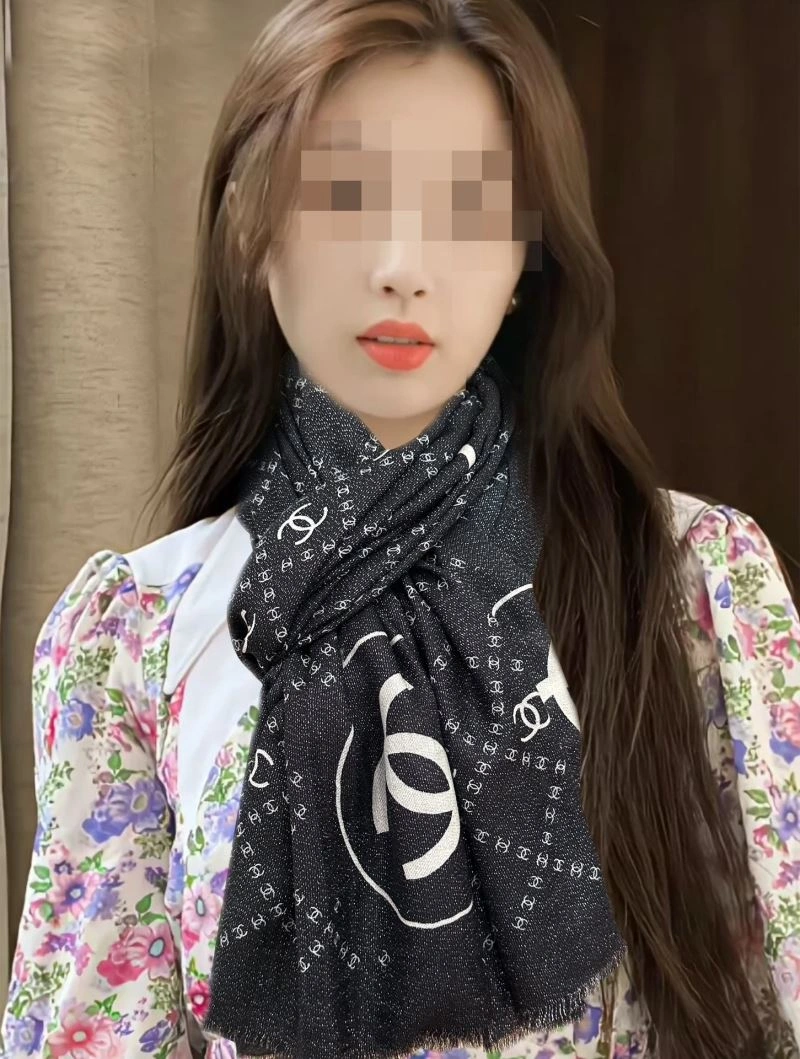 Unique Chanel Scarf 271298