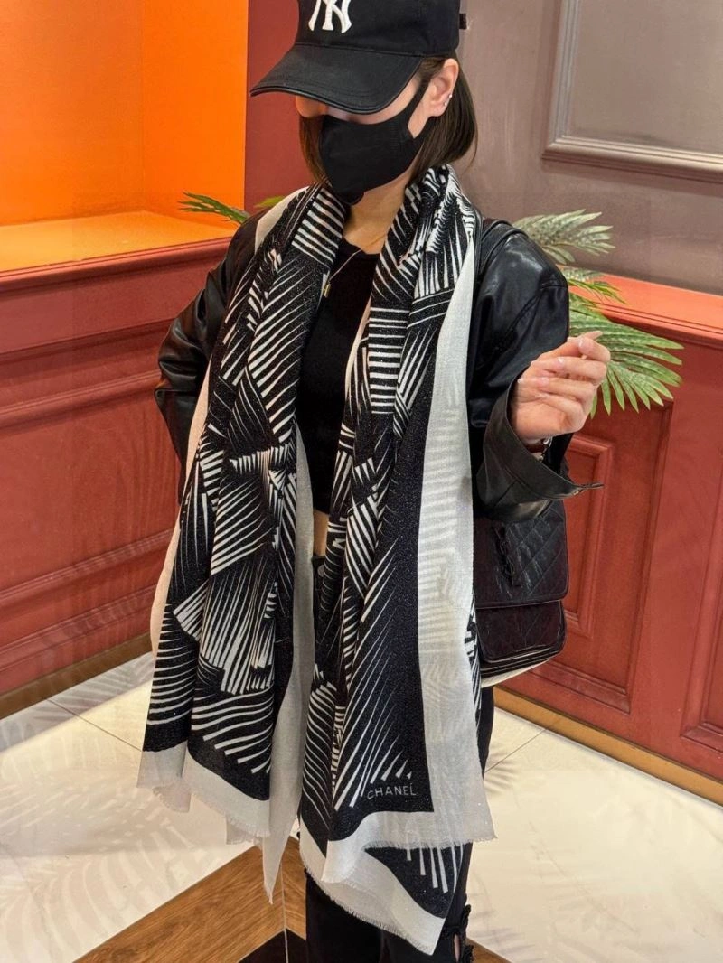 Functional Chanel Scarf 271305