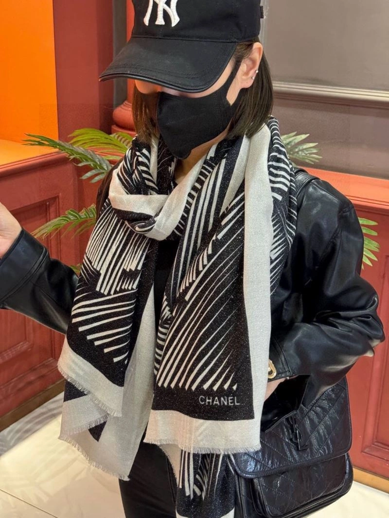 Functional Chanel Scarf 271305