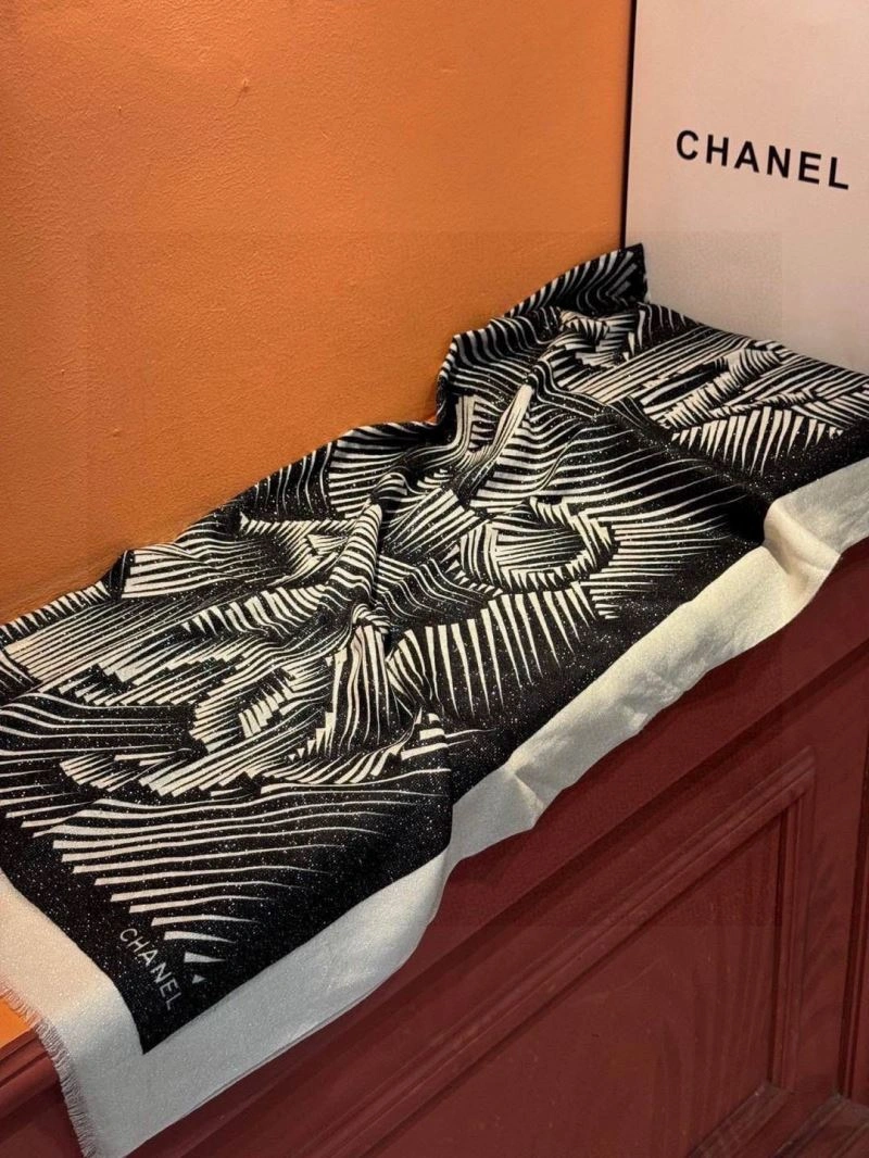 Functional Chanel Scarf 271305