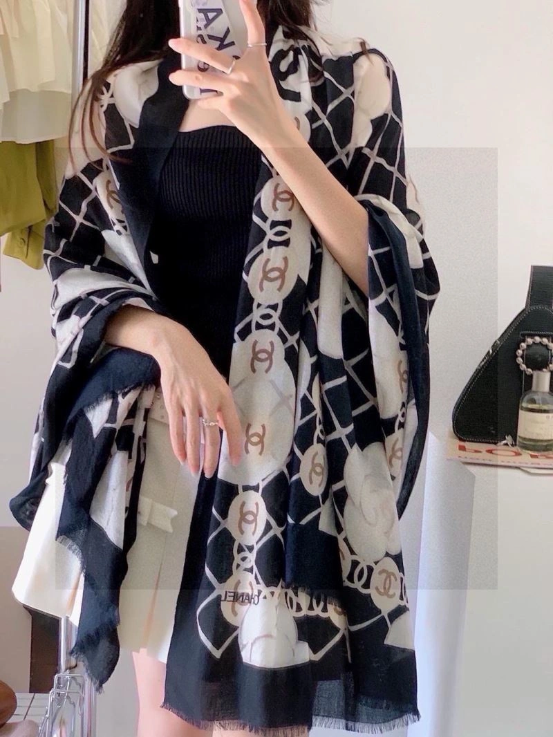 WellDesigned Chanel Scarf 271241