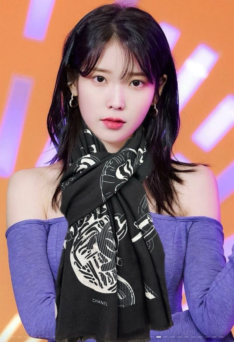 Chanel Scarf FreshLook 271240