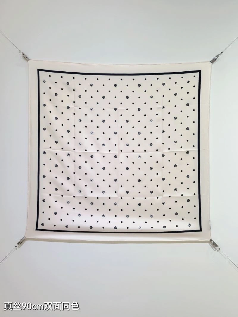 Chanel Scarf Supportive 271217