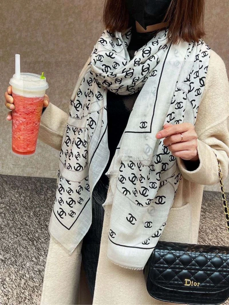 Breathable Chanel Scarf 271223