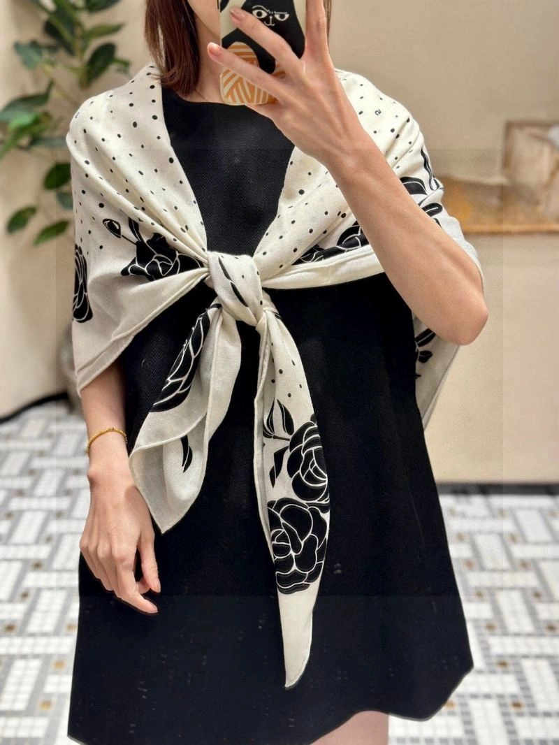 FreshLook Chanel Scarf 271208