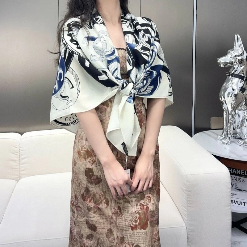 Stretchable Chanel Scarf 272007