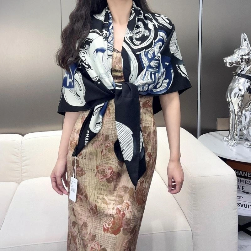 Chanel Scarf Resilient 272000