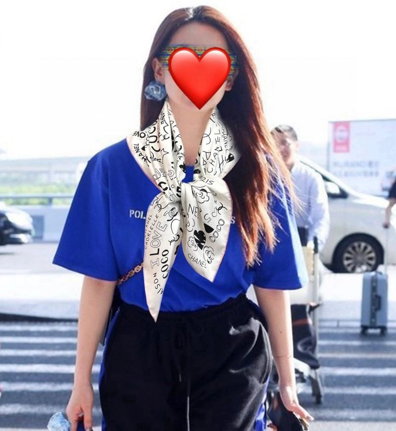 Bold Chanel Scarf 272016