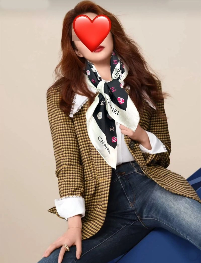 TimelessDesign Chanel Scarf 272015