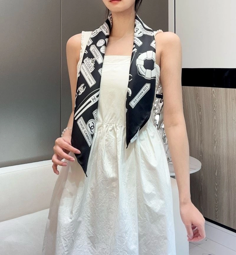 Unique Chanel Scarf 271995