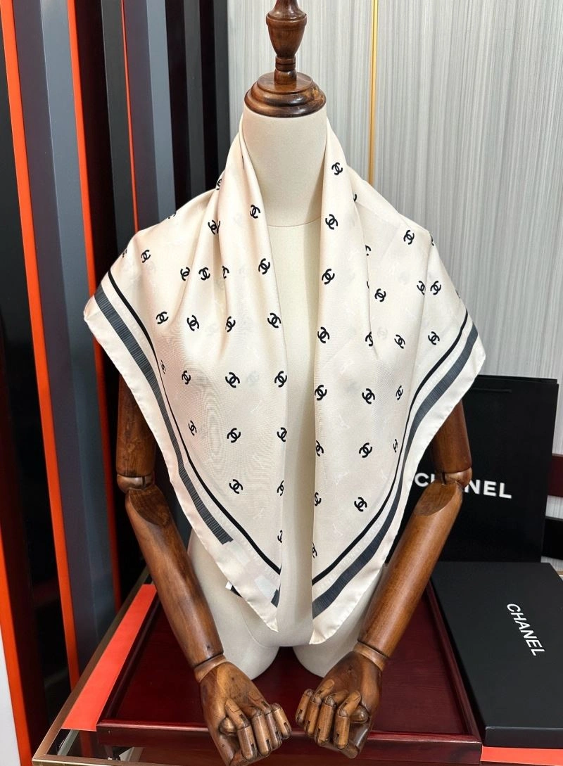 Chanel Scarf Sophisticated 271994