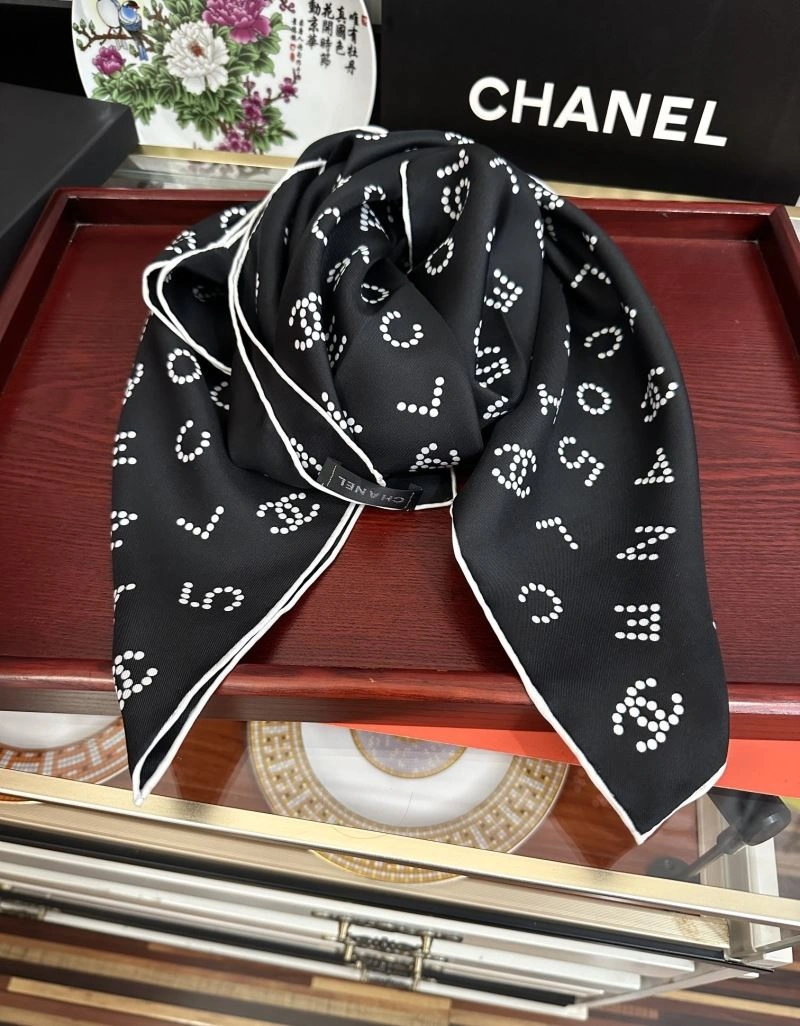 TechFriendly Chanel Scarf 272017
