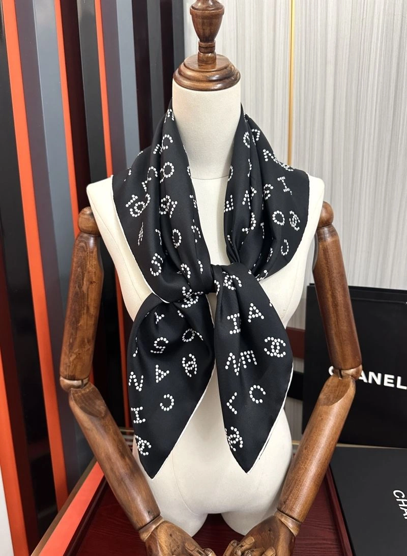 TechFriendly Chanel Scarf 272017