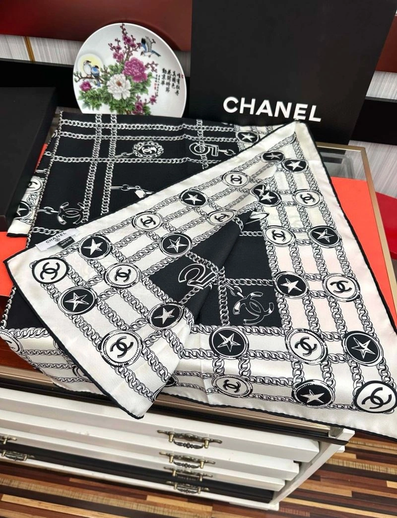 Chanel Scarf TechFriendly 271997