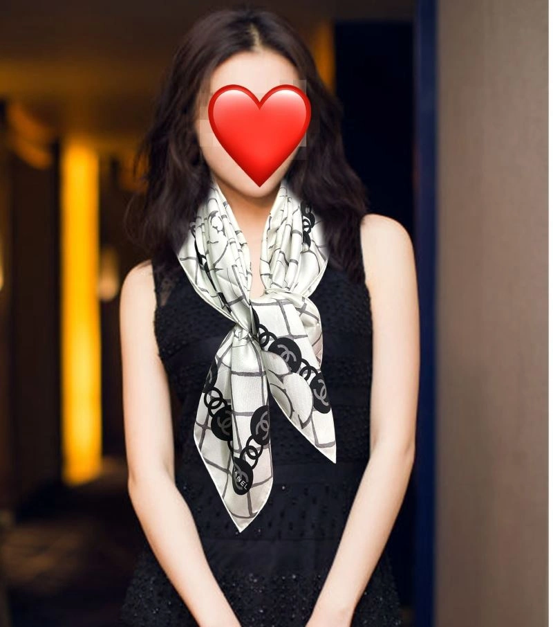 Chanel Scarf Casual 271990