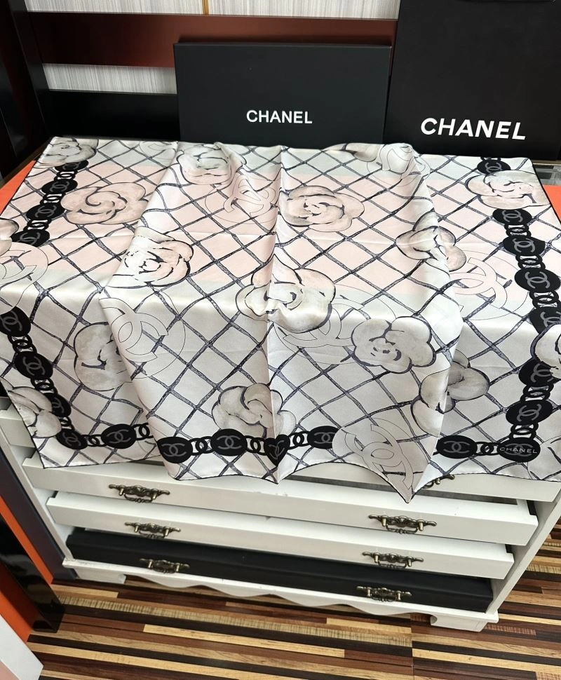 Chanel Scarf Casual 271990