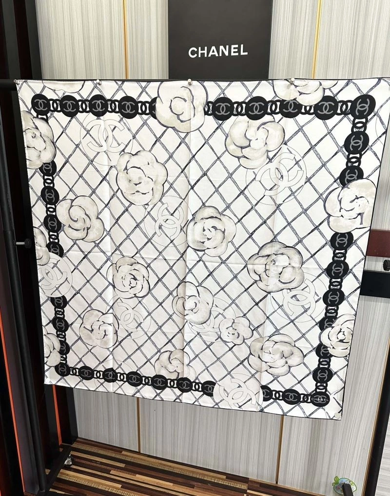 Chanel Scarf Casual 271990