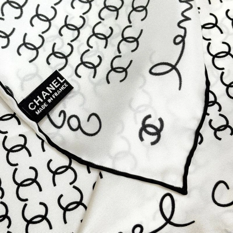 Chanel Scarf Snug 271988