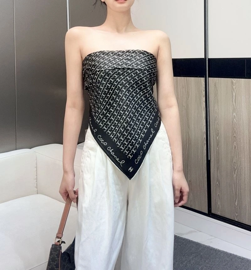 Casual Chanel Scarf 271986