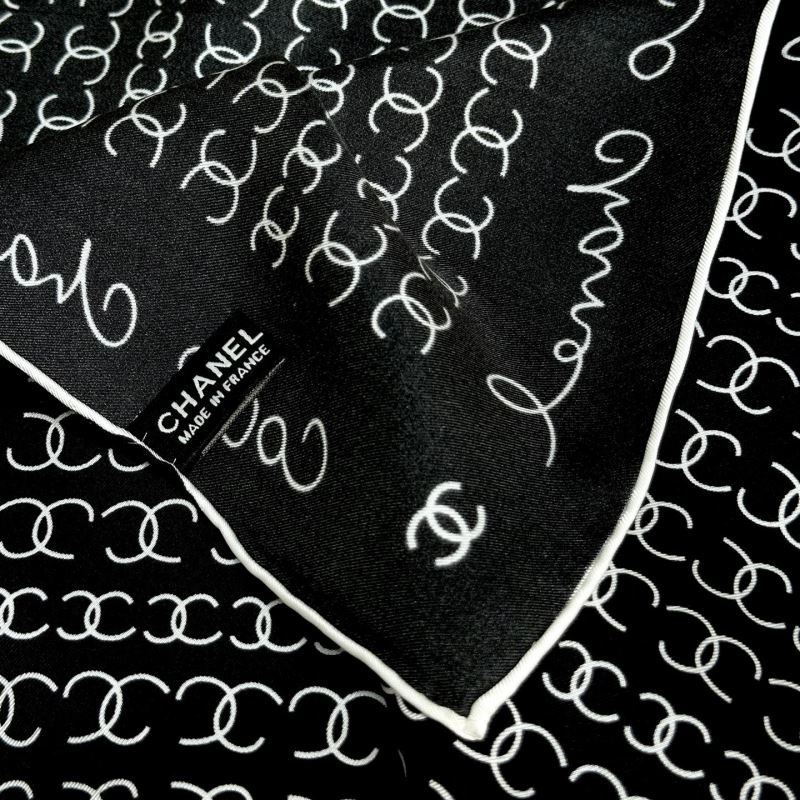 Casual Chanel Scarf 271986