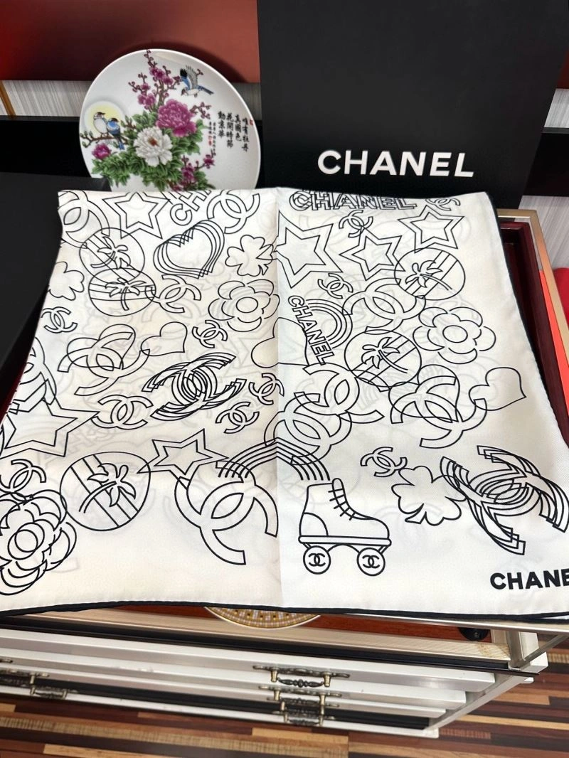 Compact Chanel Scarf 271958