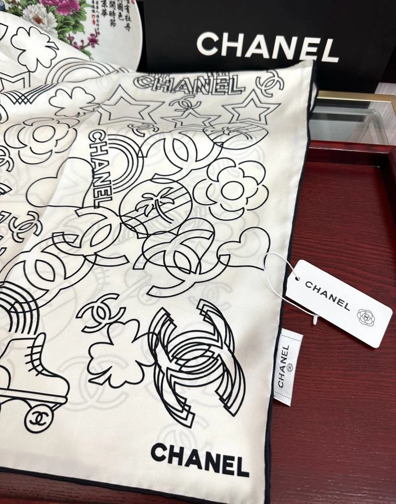 Compact Chanel Scarf 271958