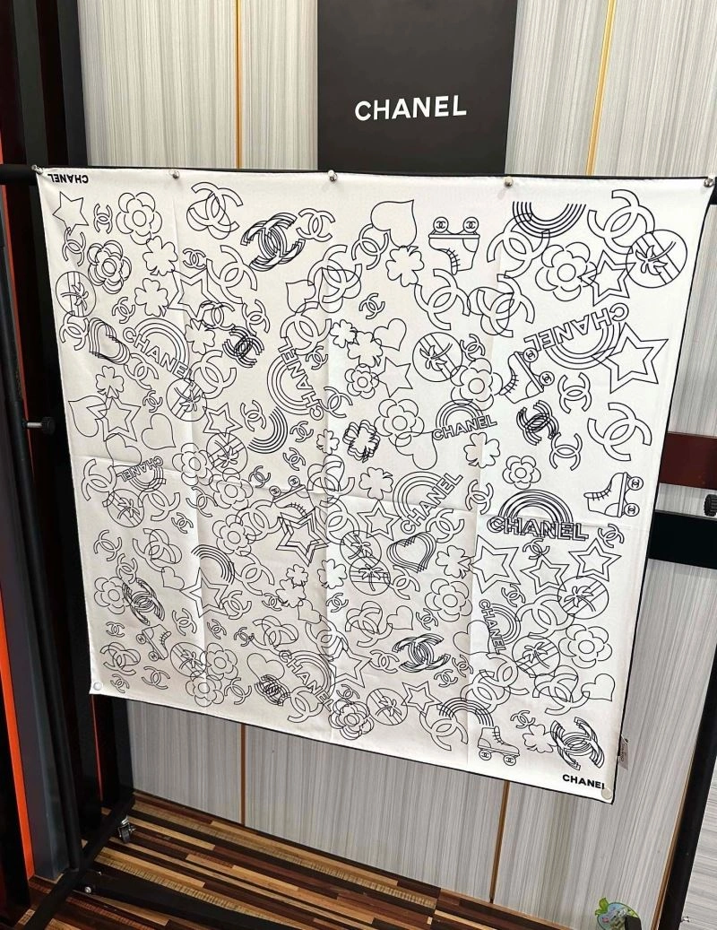 Compact Chanel Scarf 271958